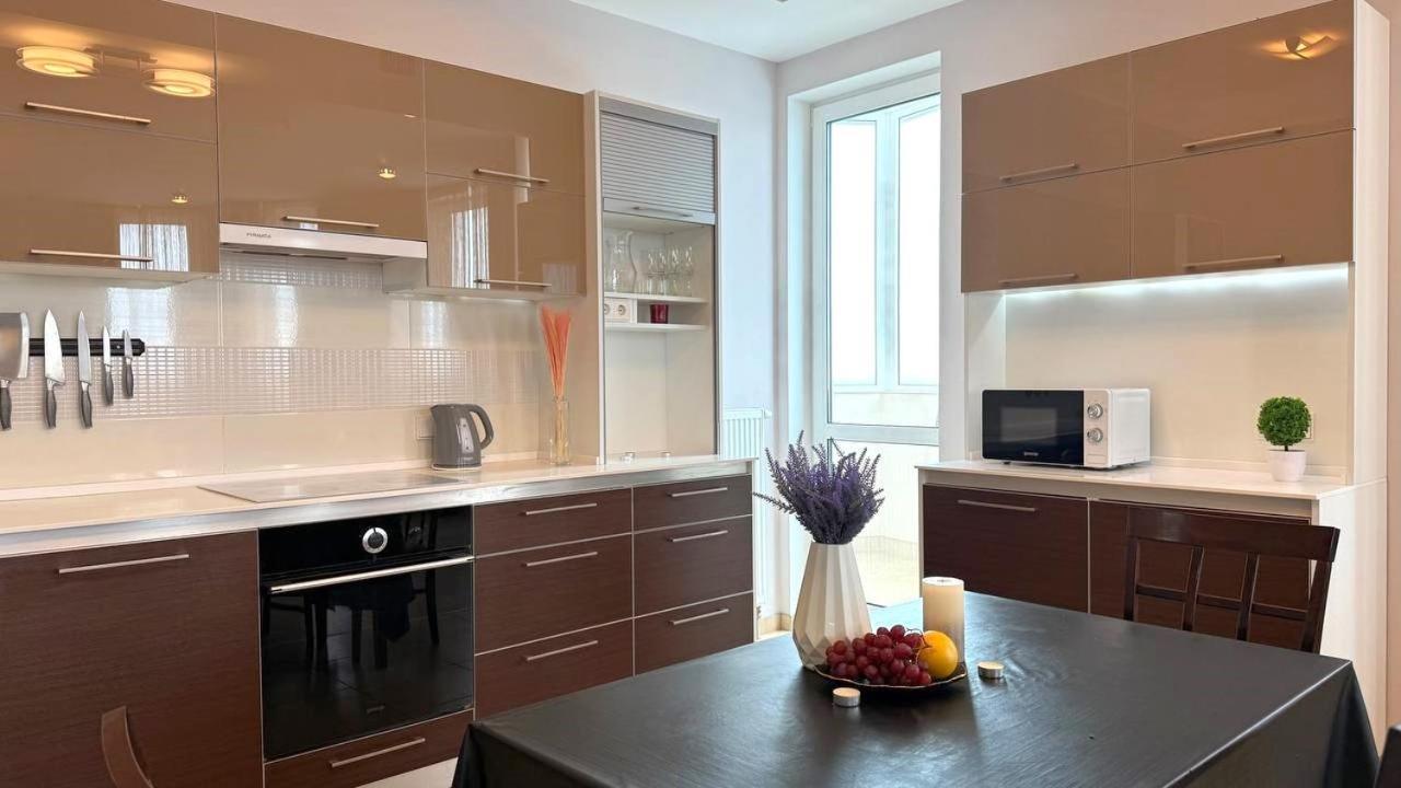 Bright House On 23 Serpnya Harkiv Exterior foto