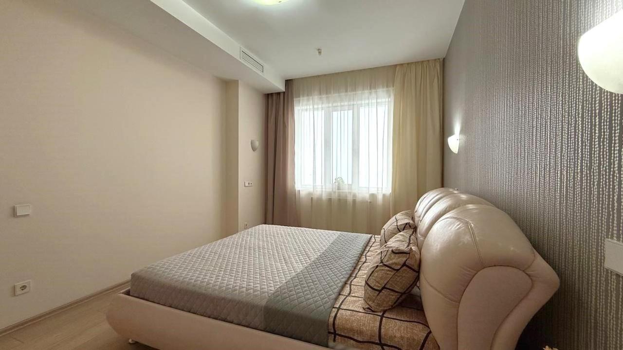Bright House On 23 Serpnya Harkiv Exterior foto